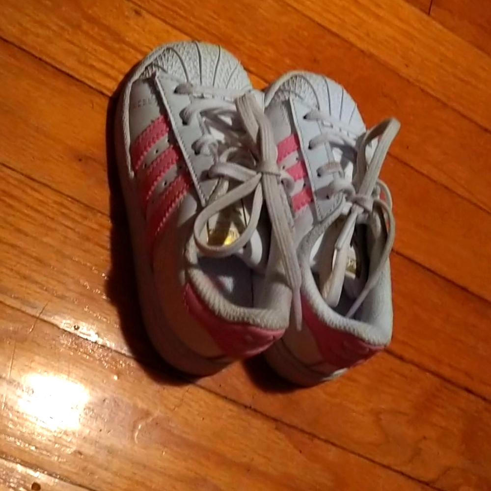 Adidas Sneakers